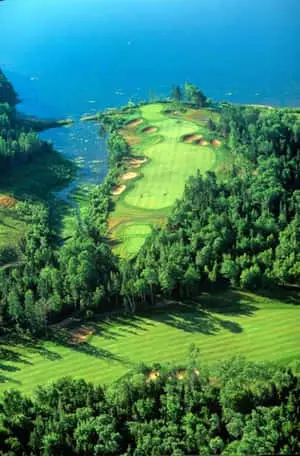 Scenic Golf Course Landscape in High Definition