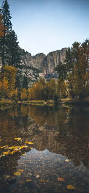 Beautiful Lake iPhone iOS 10