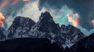 Stunning View of the Canadian Blue Mountains 