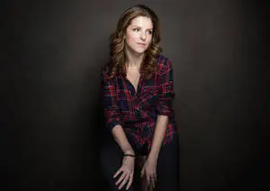 Hollywood Actress Anna Kendrick In Plaid Shirt