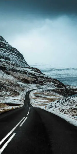 iPhone Home Screen Mountain Road
