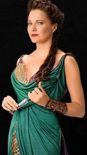 Lucy Lawless In Green Gown 