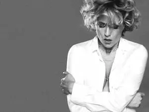 Monochrome Téa Leoni 