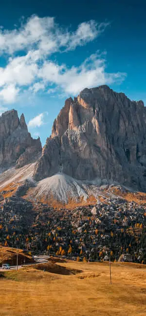 Captivating Mountain Landscape on iPhone Wallpaper