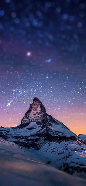 Captivating Mountain Views for Your iPhone