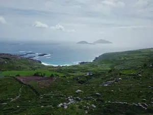 Awe-inspiring depiction of Numenor from Rings of Power