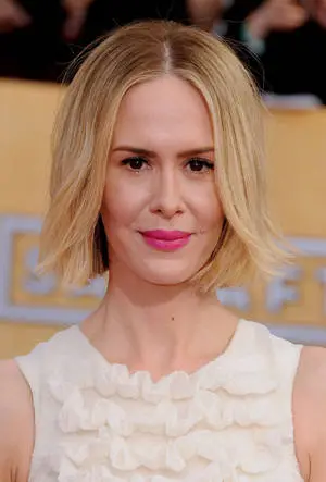 Sarah Paulson In White Top