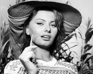 Sophia Loren As Nives Mangolini