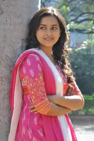 Sri Divya In Pink Saree